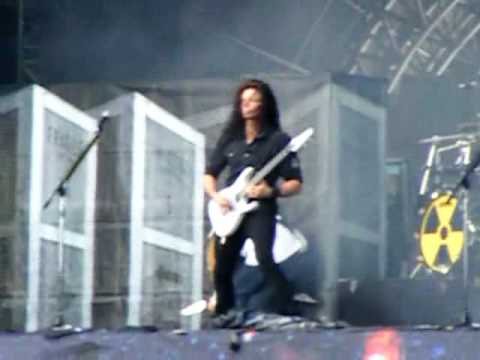 Youtube: MEGADETH PEACE SELLS FEAT SCOTT IAN OF ANTHRAX SONISPHERE FESTIVAL 18-06-2010 SWITZERLAND