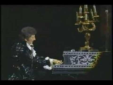 Youtube: Liberace in Vegas