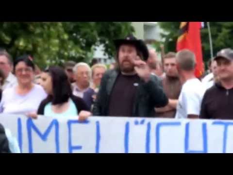 Youtube: Nazis, Hooligans und andere "besorgte Bürger" in Freital