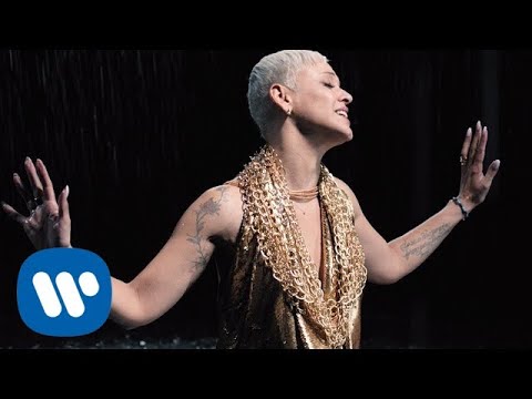 Youtube: MARIZA - Quem Me Dera [Official Music Video]