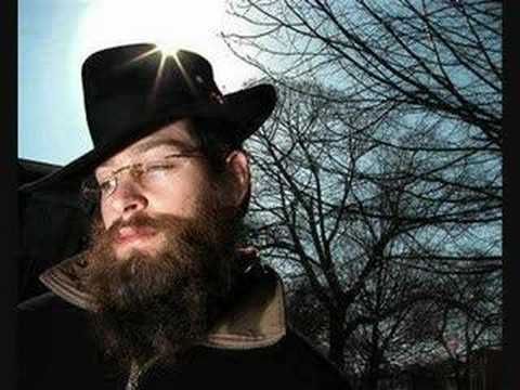 Youtube: Aish Tamid-Matisyahu