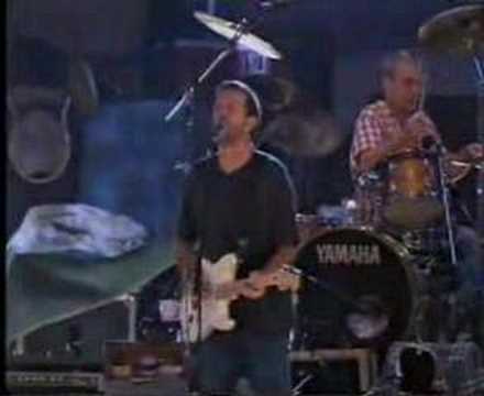 Youtube: Eric Clapton "crossroads"