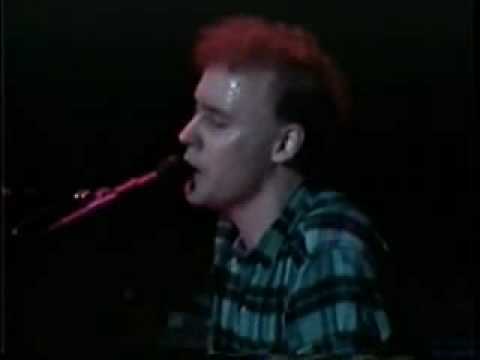 Youtube: Bruce Hornsby - Mandolin Rain