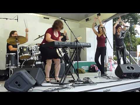 Youtube: Boogie Woogie  by Dona Oxford @ the Riverfront Blues Festival 2013