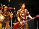 Youtube: Me first and the gimme gimmes - Blowin' in the wind
