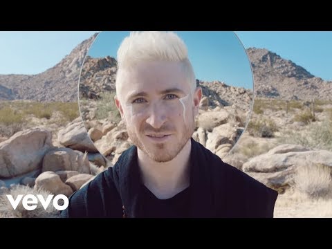 Youtube: WALK THE MOON - One Foot (Official Video)