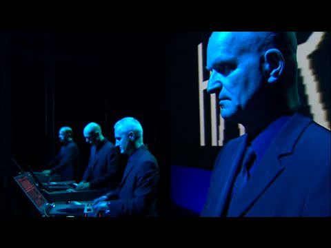 Youtube: RADIOACTIVITY - KRAFTWERK - HD Live