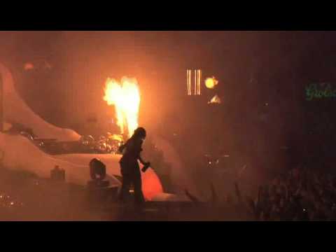 Youtube: Sensation Black 2007 Aftermovie ID-T