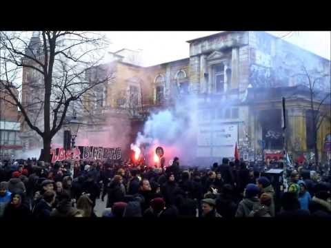 Youtube: "Rote Flora''- Demo eskaliert: Schwere Krawalle in Hamburg