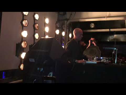 Youtube: Vince Clarke (Depeche Mode/Yazoo/Erasure) Dj Set