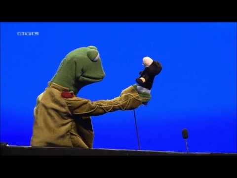Youtube: Froschn Falkenhorst als Puppenspieler