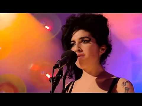 Youtube: Amy Winehouse - "Back to Black" (BEST LIVE PERFORMANCE)