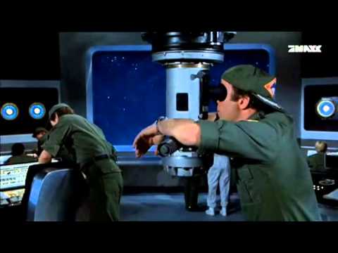 Youtube: William Shatner in "Airplane 2" - Verrücktes Raumschiff