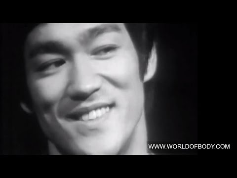 Youtube: Bruce Lee Zitat 'Sei Wasser, mein Freund'