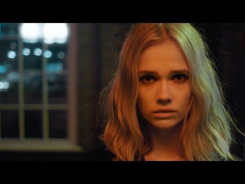 Youtube: Florrie - Wanna Control Myself (Official Video)