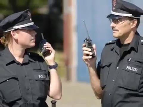 Youtube: Schützen wir die Polizei - Georg Kreisler