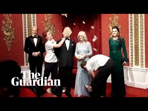 Youtube: Just Stop Oil protesters smear King Charles waxwork with cake