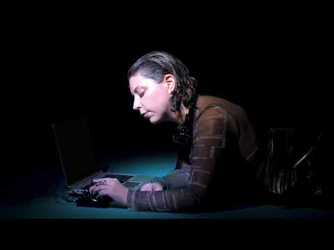 Youtube: Minuit Machine - Party People (Official Visualizer)