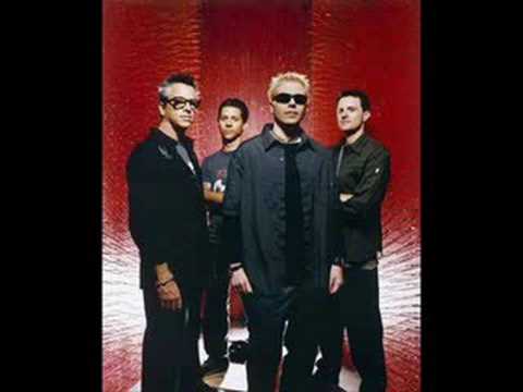 Youtube: The Offspring-The Kids Aren't Alright (Shattered Dreams)