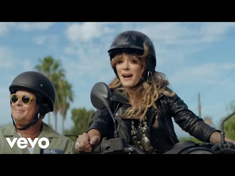 Youtube: Kany García, Carlos Vives - Búscame (Official Video)