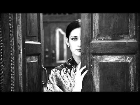 Youtube: Elena Ledda ~ Pesa ( Rampue Remix )