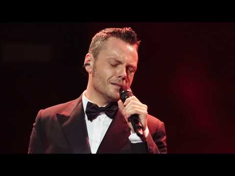 Youtube: Tiziano Ferro - Sere nere (Live @ San Siro 2015)