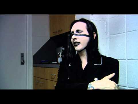 Youtube: Bowling for Columbine - Marilyn Manson (Fear and Consumption)