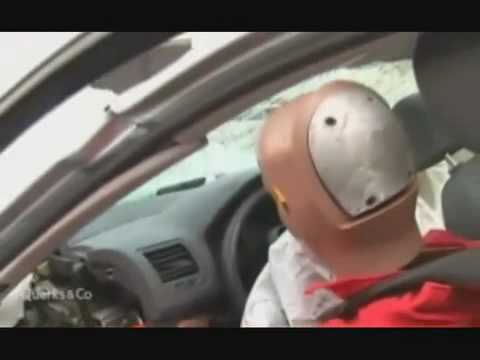 Youtube: Crash test 100km-h VW Golf 2008