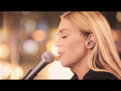 Youtube: trainsome sessions - Alexa Feser feat. Curse mit "Wunderfinder"