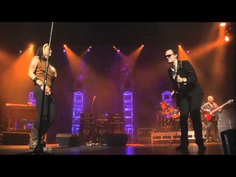 Youtube: Joe Bonamassa & Beth hart - I'll take care of you (Beacon theatre live New York)