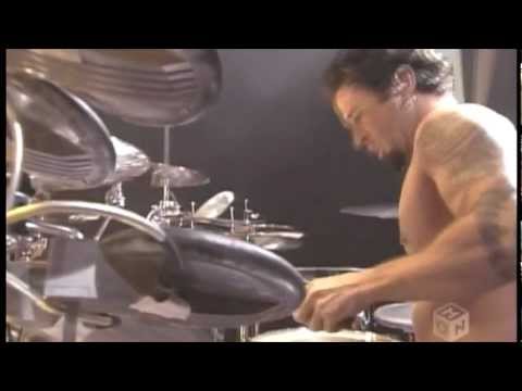 Youtube: Korn - Right Now [HQ] (Live in Japan 2004)