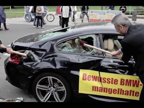 Youtube: Protestaktion IAA Frankfurt 2013 : BMW M6 demoliert! Vol1
