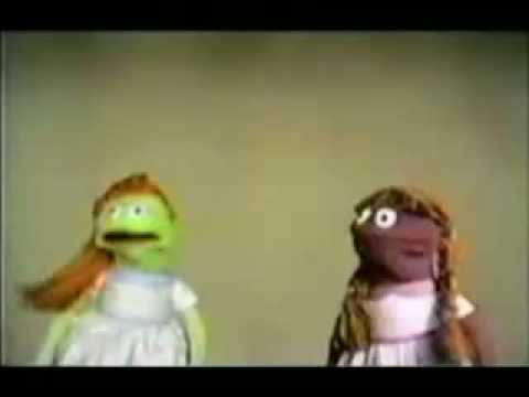 Youtube: Original muppets mana mana song