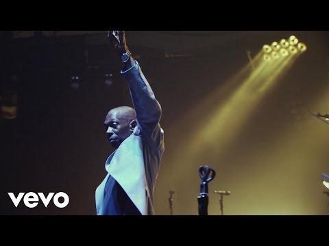 Youtube: Faithless - God Is a DJ (Live At Alexandra Palace 2005)