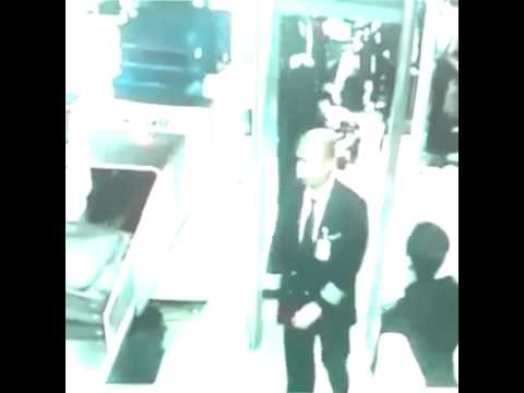 Youtube: MH370 pilots going through security before flight - CCTV