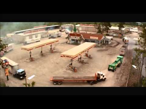 Youtube: Maximum Overdrive - Truck Scenes [HD]