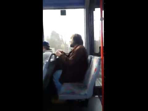 Youtube: Ein Mann im bus