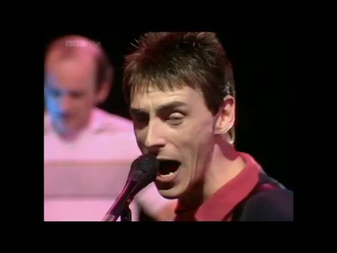 Youtube: Style Council Walls Come Tumbling Down