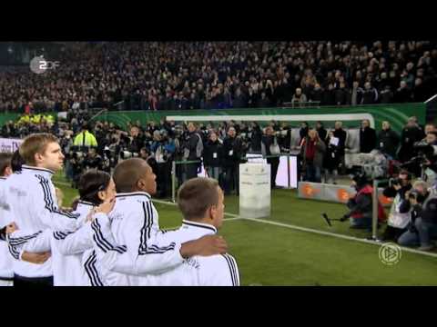 Youtube: 15.11.2011 Deutschland gegen Holland - Nationalhymne David Garrett (HQ)