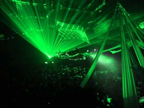 Youtube: Turn Me Up - BENNY BENASSI