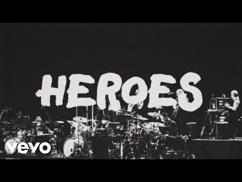 Youtube: King Crimson - Heroes (Live in Berlin 2016)