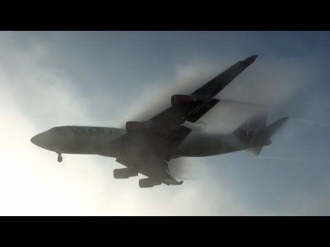 Youtube: Virgin Atlantic 747 Appears Like Out Of Nowhere.