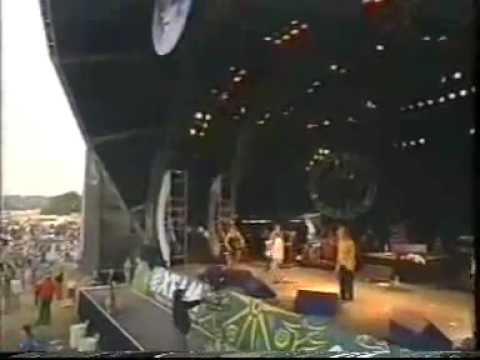 Youtube: James - Honest Joe (Glastonbury 1994)