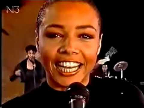 Youtube: Kim Appleby - 'Don't Worry' (1991)