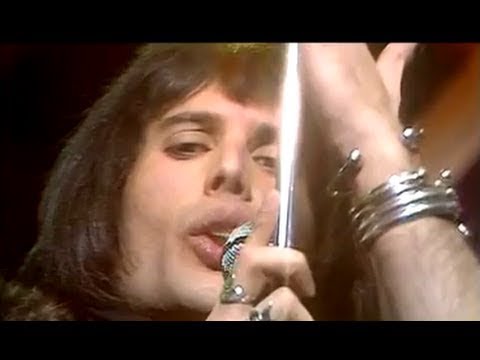 Youtube: Queen - Killer Queen (Top Of The Pops, 1974)