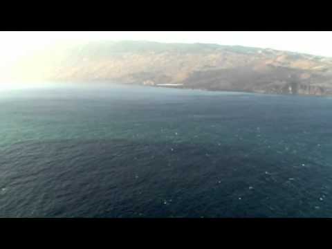 Youtube: Manchas en el mar provocadas por los puntos de emisión de la erupción volcánica en El Hierro