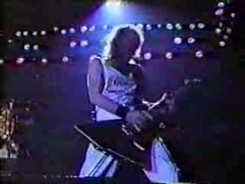 Youtube: Billy's Got A Gun Live 1983