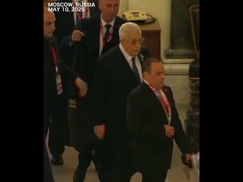 Youtube: Putin, opening arms, hugging to welcome Palestine's Abbas