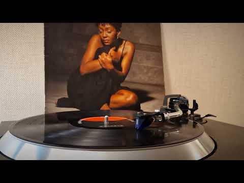 Youtube: Anita Baker - Been So Long - 1986