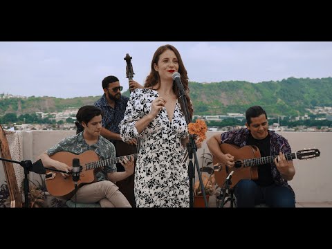 Youtube: La mer - Charles Trenet (cover gypsy jazz)